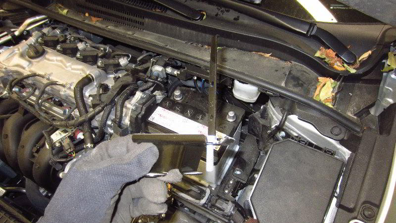 2020-Toyota-Corolla-12V-Automotive-Battery-Replacement-Guide-019