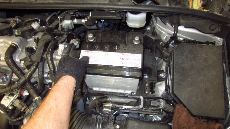 2020-Toyota-Corolla-12V-Automotive-Battery-Replacement-Guide-020