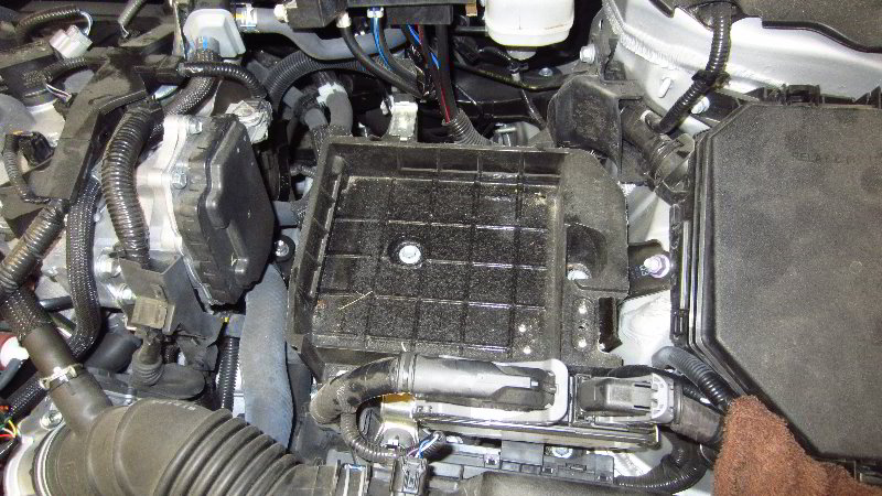 2020-Toyota-Corolla-12V-Automotive-Battery-Replacement-Guide-023