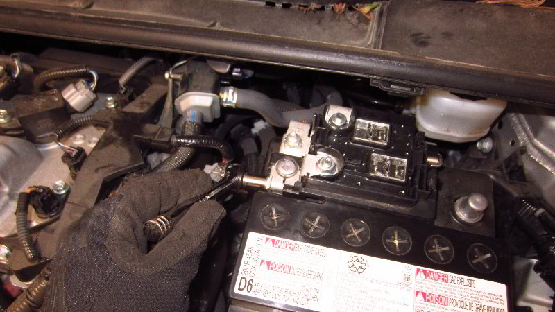 2020-Toyota-Corolla-12V-Automotive-Battery-Replacement-Guide-030