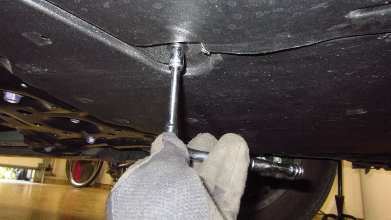 2020-Toyota-Corolla-Engine-Oil-Change-Guide-010