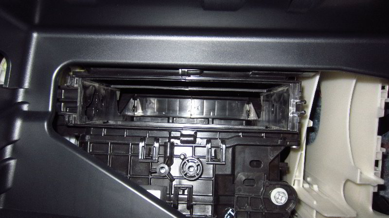 2020-Toyota-Corolla-Cabin-Air-Filter-Replacement-Guide-023
