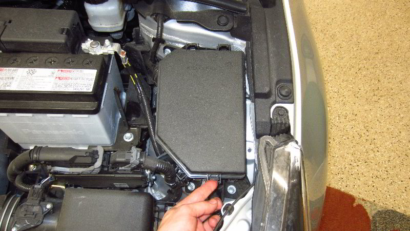 2020-Toyota-Corolla-Electrical-Fuse-Replacement-Guide-003