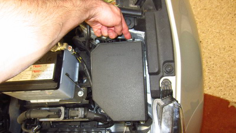 2020-Toyota-Corolla-Electrical-Fuse-Replacement-Guide-005