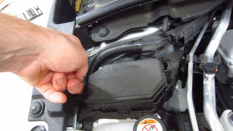 2020-Toyota-Corolla-Electrical-Fuse-Replacement-Guide-011