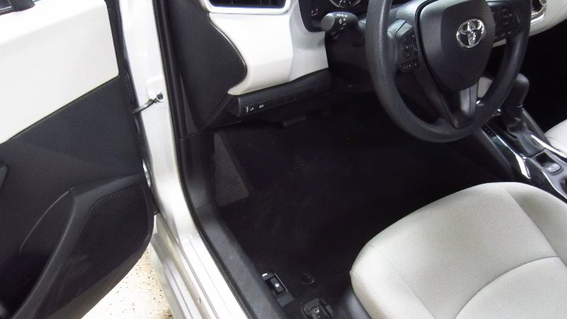 2020-Toyota-Corolla-Electrical-Fuse-Replacement-Guide-013