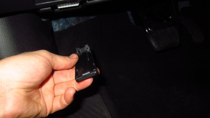 2020-Toyota-Corolla-Electrical-Fuse-Replacement-Guide-027