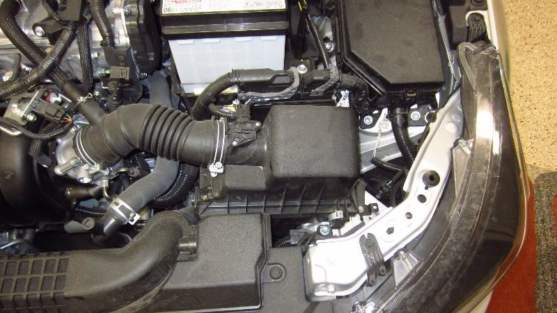 2020-Toyota-Corolla-Engine-Air-Filter-Replacement-Guide-002