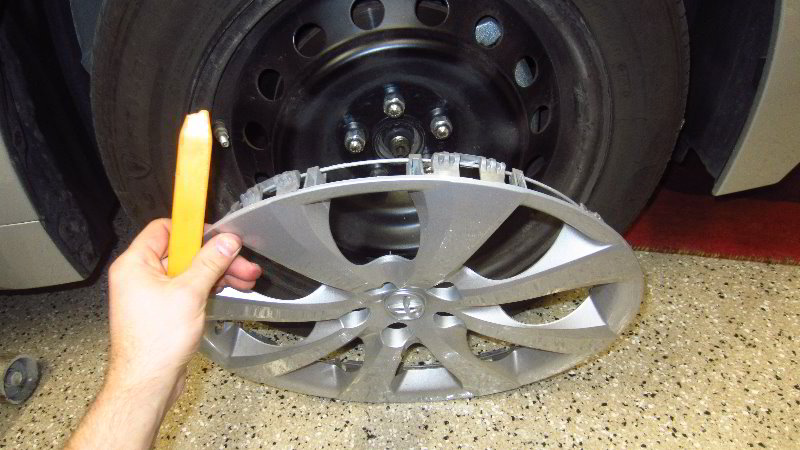 2020-Toyota-Corolla-Front-Brake-Pads-Replacement-Guide-003