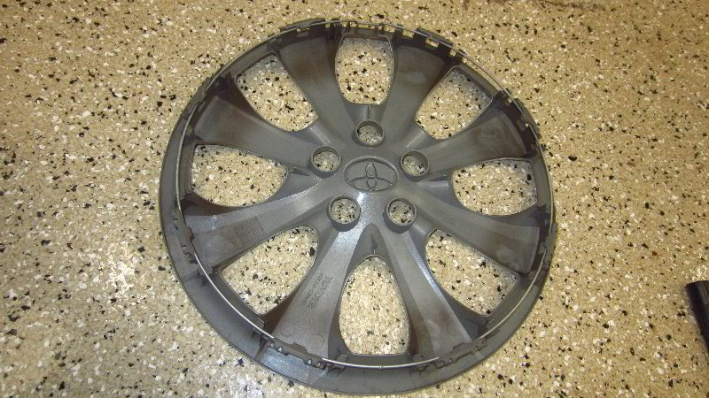 2020-Toyota-Corolla-Front-Brake-Pads-Replacement-Guide-004