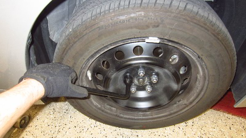 2020-Toyota-Corolla-Front-Brake-Pads-Replacement-Guide-005