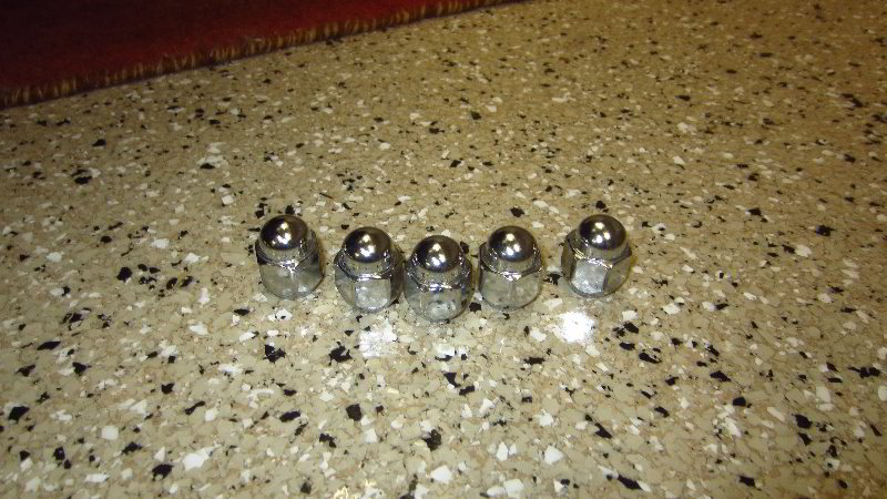 2020-Toyota-Corolla-Front-Brake-Pads-Replacement-Guide-008