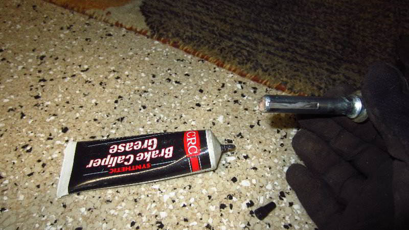 2020-Toyota-Corolla-Front-Brake-Pads-Replacement-Guide-024