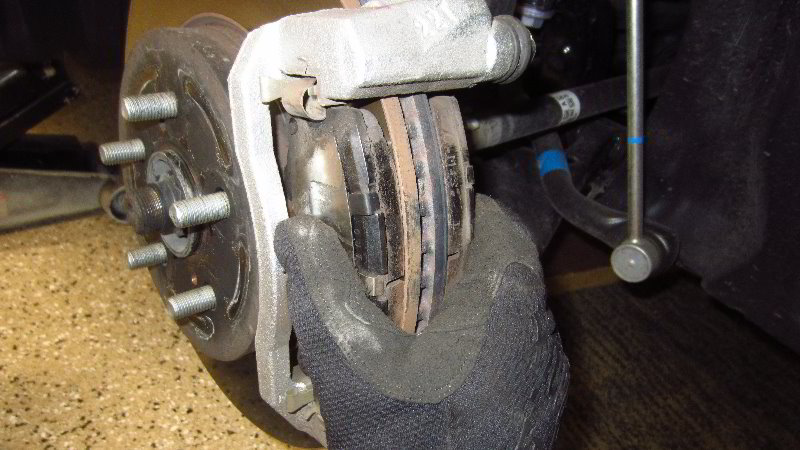 2020-Toyota-Corolla-Front-Brake-Pads-Replacement-Guide-035