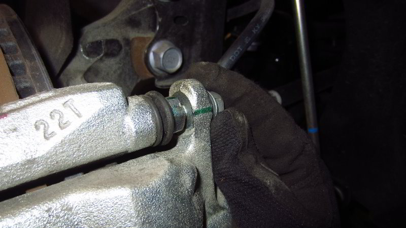 2020-Toyota-Corolla-Front-Brake-Pads-Replacement-Guide-037