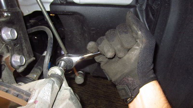 2020-Toyota-Corolla-Front-Brake-Pads-Replacement-Guide-039