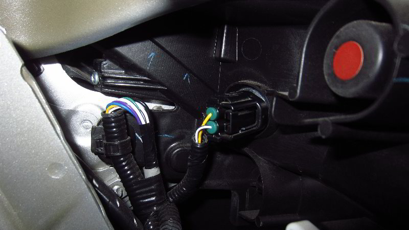 2020-Toyota-Corolla-Front-Side-Marker-Light-Bulbs-Replacement-Guide-004