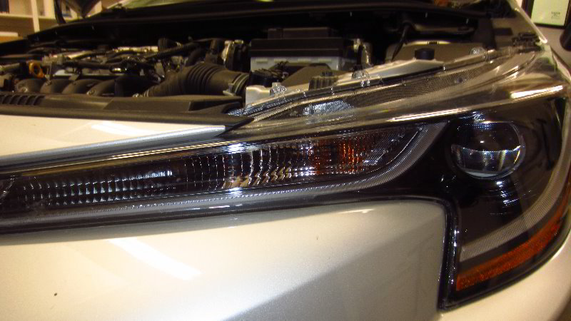 2020-Toyota-Corolla-Front-Turn-Signal-Light-Bulb-Replacement-Guide-002