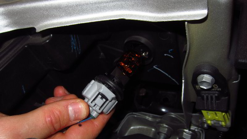 2020-Toyota-Corolla-Front-Turn-Signal-Light-Bulb-Replacement-Guide-005