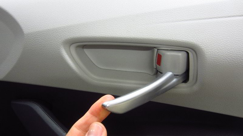 2020-Toyota-Corolla-Door-Panel-Removal-Guide-002