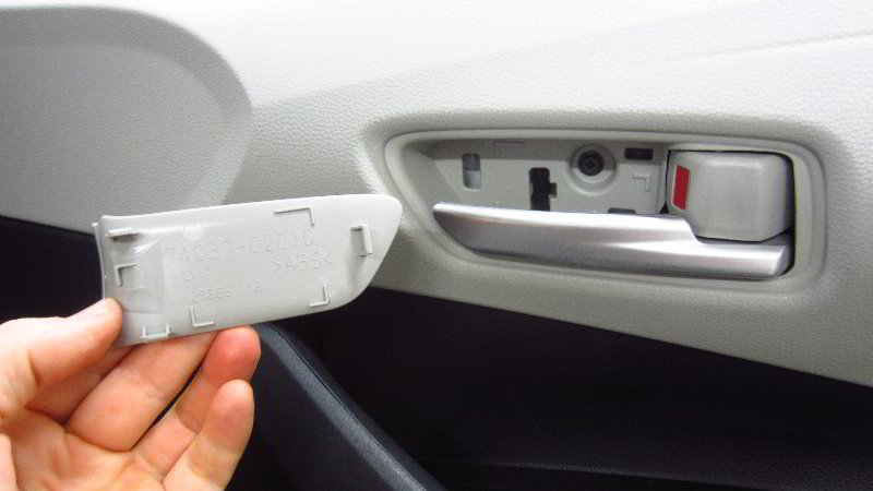 2020-Toyota-Corolla-Door-Panel-Removal-Guide-004