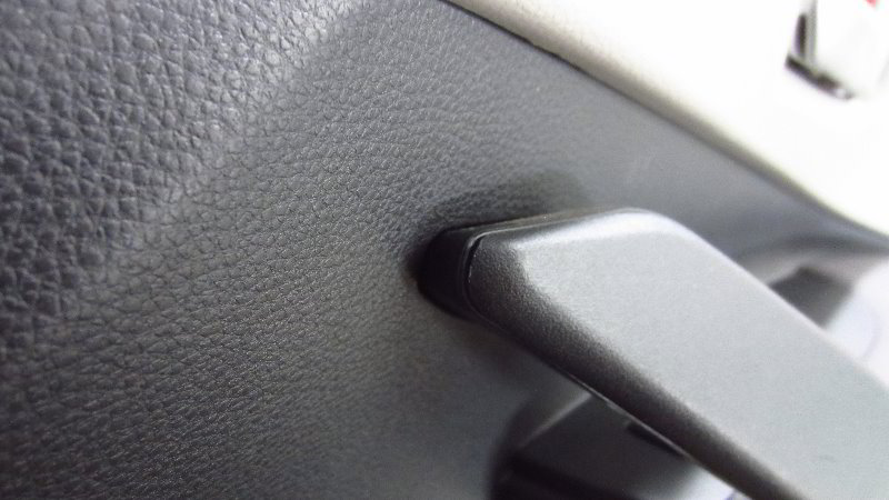 2020-Toyota-Corolla-Door-Panel-Removal-Guide-006