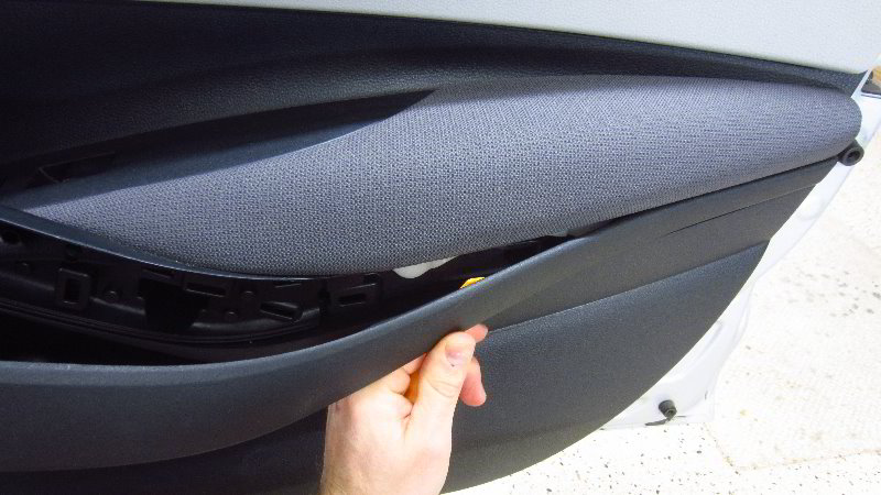 2020-Toyota-Corolla-Door-Panel-Removal-Guide-008