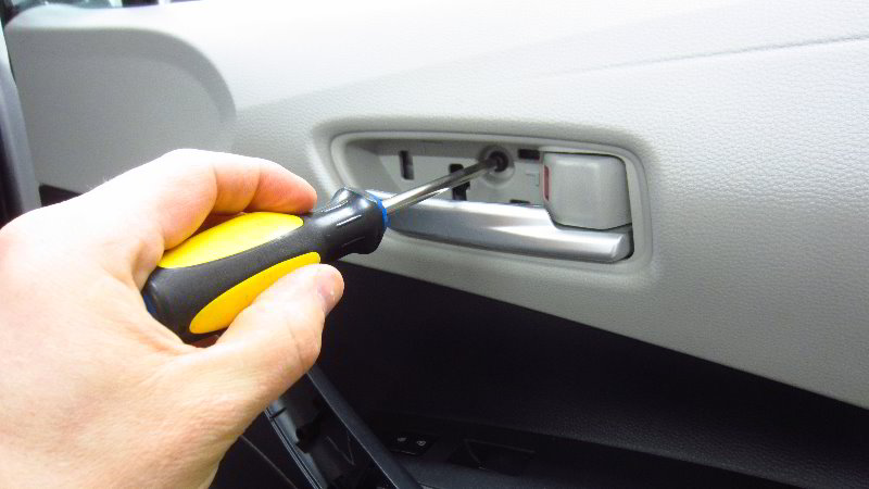 2020-Toyota-Corolla-Door-Panel-Removal-Guide-010