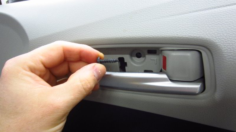 2020-Toyota-Corolla-Door-Panel-Removal-Guide-011