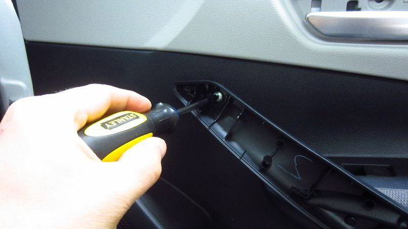 2020-Toyota-Corolla-Door-Panel-Removal-Guide-012