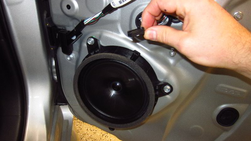 2020-Toyota-Corolla-Door-Panel-Removal-Guide-030