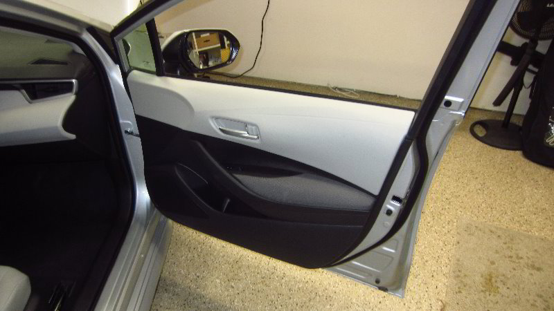 2020-Toyota-Corolla-Door-Panel-Removal-Guide-051