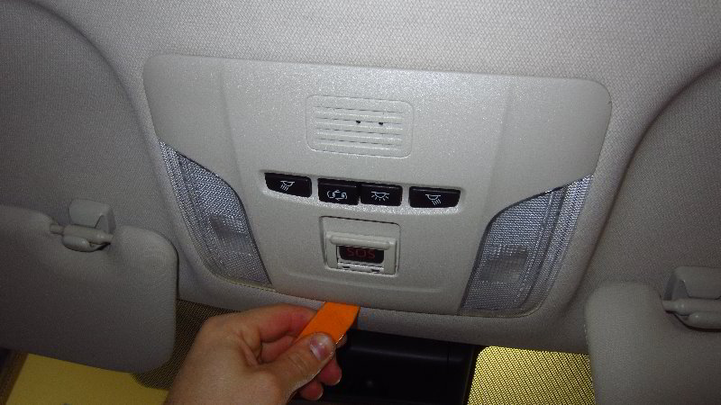 2020-Toyota-Corolla-Map-Light-Bulbs-Replacement-Guide-002