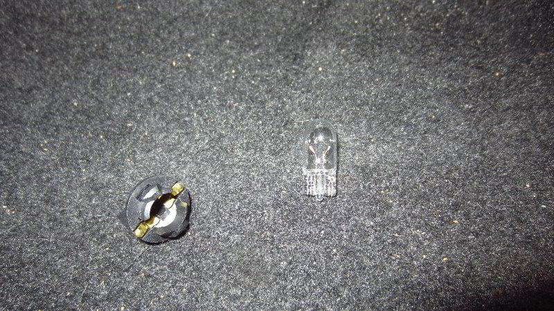 2020-Toyota-Corolla-Map-Light-Bulbs-Replacement-Guide-014