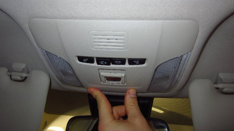 2020-Toyota-Corolla-Map-Light-Bulbs-Replacement-Guide-021