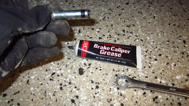 2020-Toyota-Corolla-Rear-Brake-Pads-Replacement-Guide-026