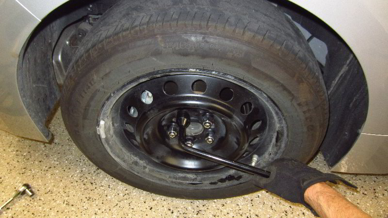 2020-Toyota-Corolla-Rear-Brake-Pads-Replacement-Guide-050