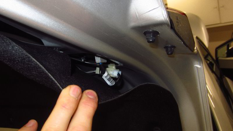 2020-Toyota-Corolla-Reverse-Light-Bulbs-Replacement-Guide-004