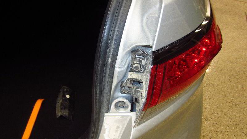 2020-Toyota-Corolla-Tail-Light-Bulbs-Replacement-Guide-006