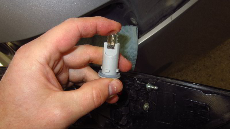 2020-Toyota-Corolla-Tail-Light-Bulbs-Replacement-Guide-020