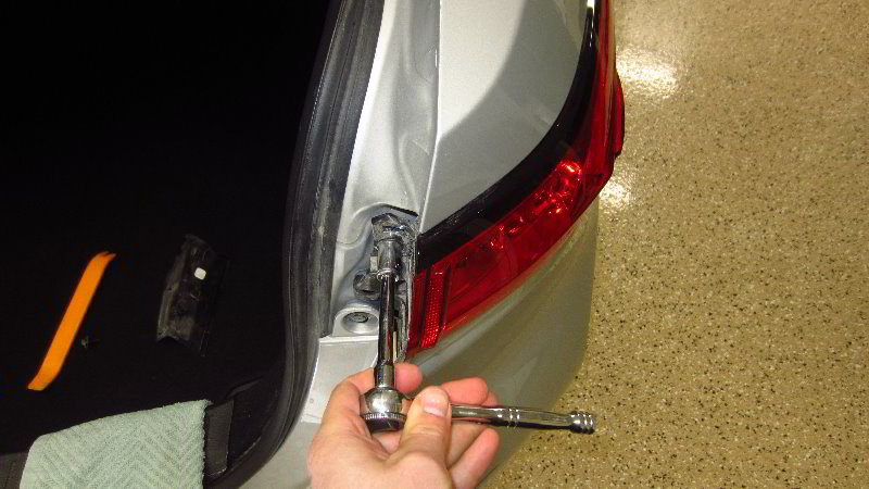 2020-Toyota-Corolla-Tail-Light-Bulbs-Replacement-Guide-025