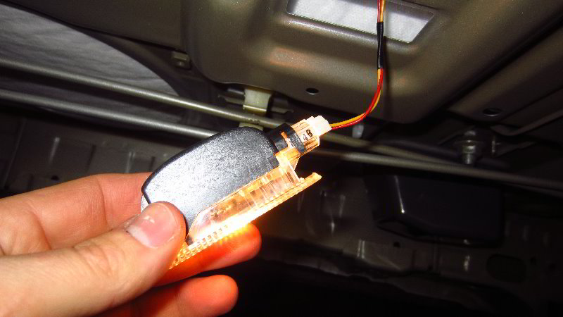 2020-Toyota-Corolla-Trunk-Cargo-Area-Light-Bulb-Replacement-Guide-005