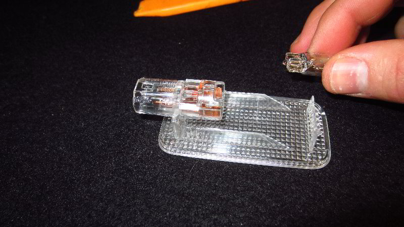 2020-Toyota-Corolla-Trunk-Cargo-Area-Light-Bulb-Replacement-Guide-011