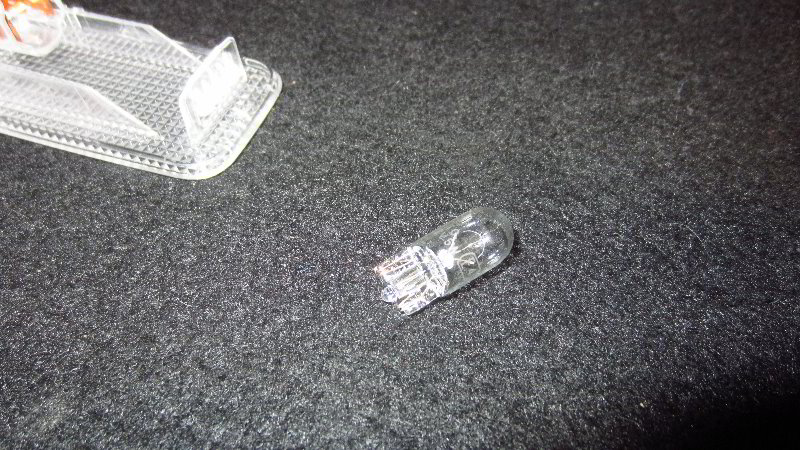 2020-Toyota-Corolla-Trunk-Cargo-Area-Light-Bulb-Replacement-Guide-012