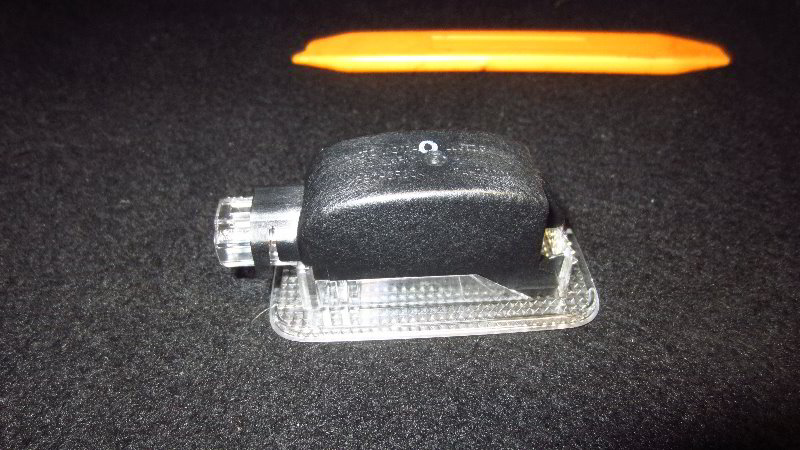 2020-Toyota-Corolla-Trunk-Cargo-Area-Light-Bulb-Replacement-Guide-015