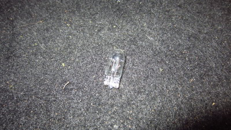 2020-Toyota-Corolla-Vanity-Mirror-Light-Bulb-Replacement-Guide-007