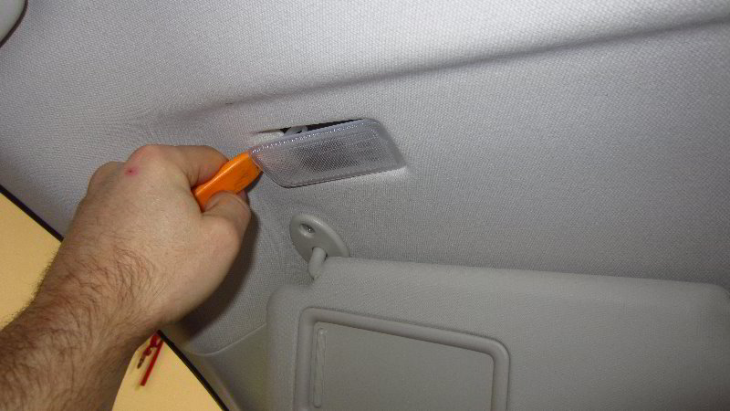 2020-Toyota-Corolla-Vanity-Mirror-Light-Bulb-Replacement-Guide-008