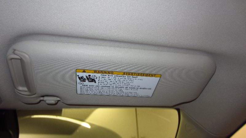 2020-Toyota-Corolla-Vanity-Mirror-Light-Bulb-Replacement-Guide-015