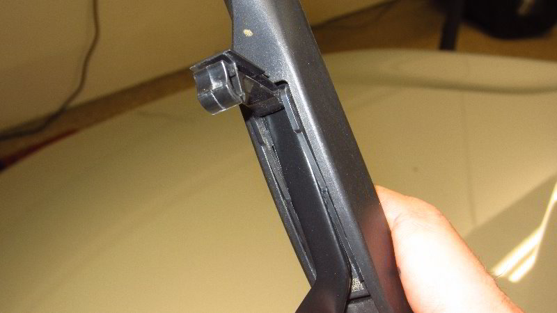 2020-Toyota-Corolla-Windshield-Wiper-Blades-Replacement-Guide-007