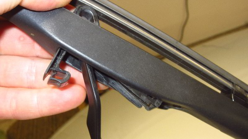 2020-Toyota-Corolla-Windshield-Wiper-Blades-Replacement-Guide-015